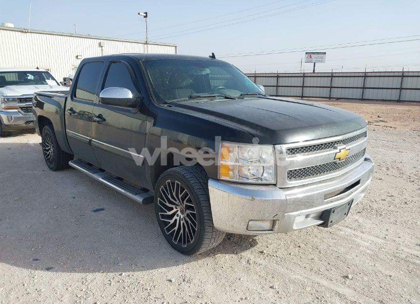 2013 Chevrolet Silverado 1500 LT (VIN 3GCPCSE03DG167514) main photo