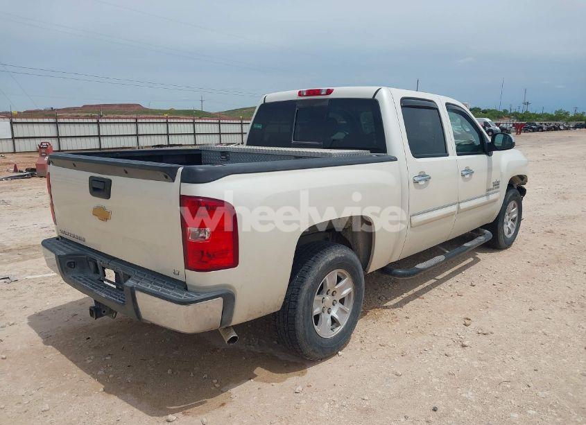 Photo 4 of 2013 Chevrolet Silverado 1500 LT (VIN 3GCPCSE03DG219529)