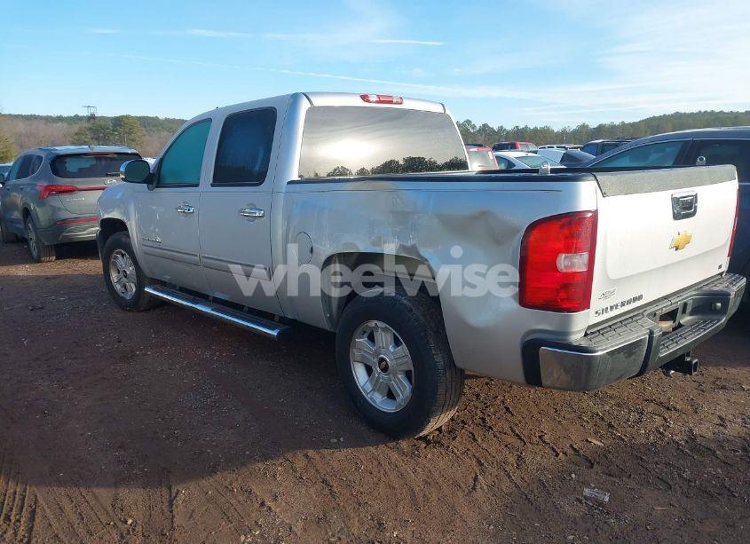 Photo 3 of 2013 Chevrolet Silverado 1500 LT (VIN 3GCPCSE03DG219742)