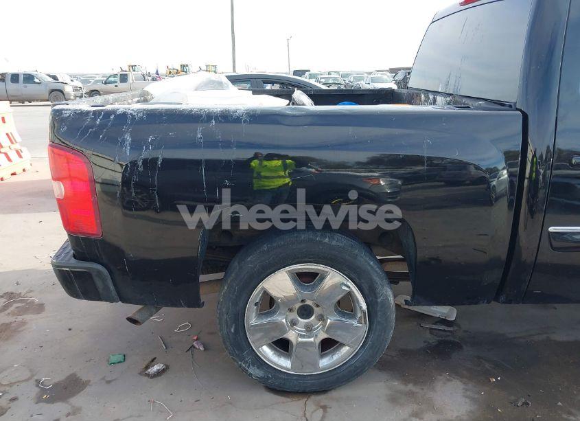 Photo 20 of 2011 Chevrolet Silverado 1500 LT (VIN 3GCPCSE04BG122790)