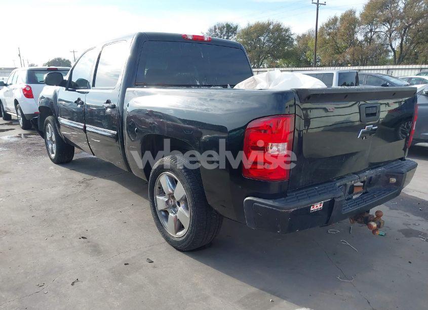 Photo 3 of 2011 Chevrolet Silverado 1500 LT (VIN 3GCPCSE04BG122790)