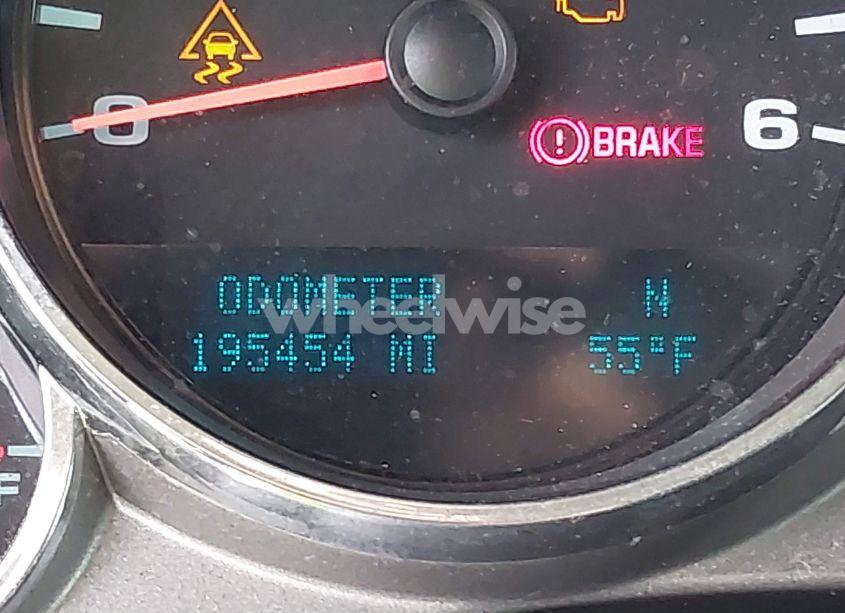 Photo 7 of 2011 Chevrolet Silverado 1500 LT (VIN 3GCPCSE04BG122790)