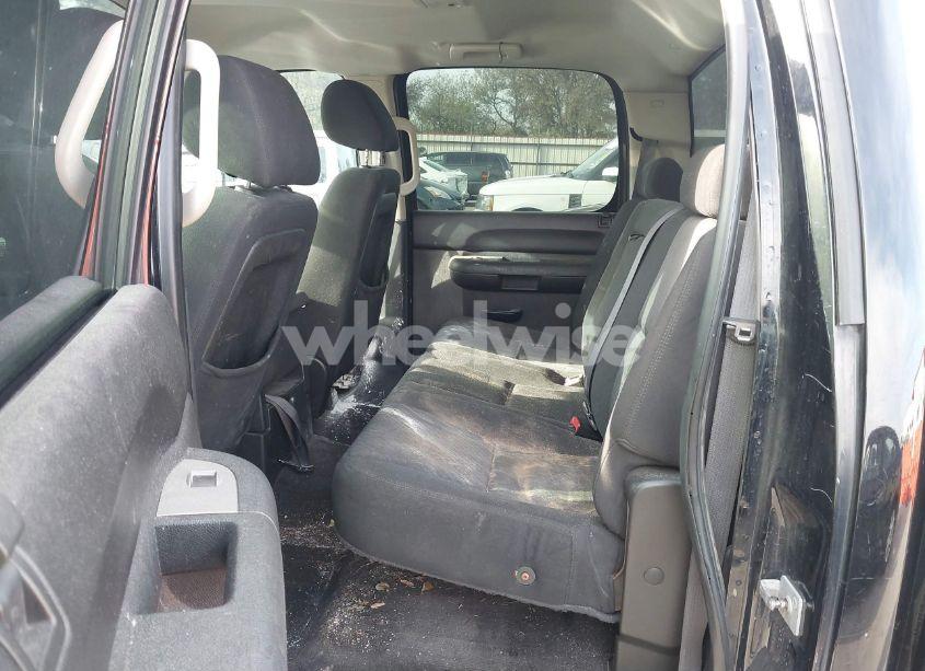 Photo 8 of 2011 Chevrolet Silverado 1500 LT (VIN 3GCPCSE04BG122790)