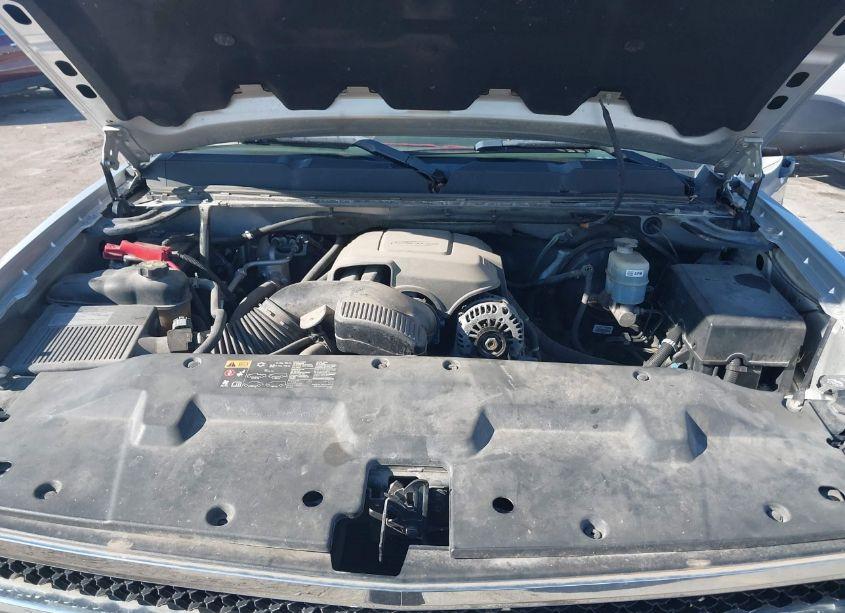 Photo 10 of 2011 Chevrolet Silverado 1500 LT (VIN 3GCPCSE04BG288193)