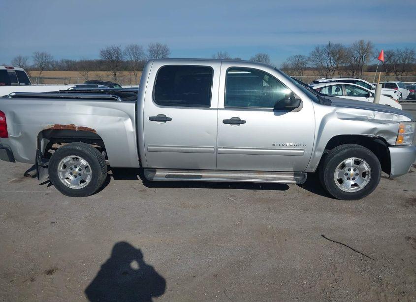 Photo 13 of 2011 Chevrolet Silverado 1500 LT (VIN 3GCPCSE04BG288193)