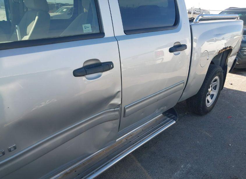 Photo 6 of 2011 Chevrolet Silverado 1500 LT (VIN 3GCPCSE04BG288193)