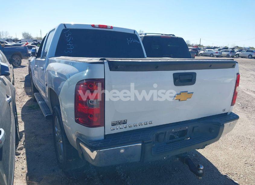 Photo 3 of 2013 Chevrolet Silverado 1500 LT (VIN 3GCPCSE04DG135493)