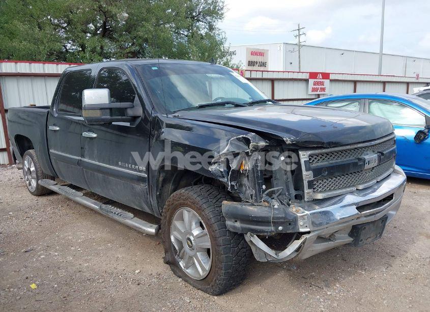 2013 Chevrolet Silverado 1500 LT (VIN 3GCPCSE04DG213125) main photo
