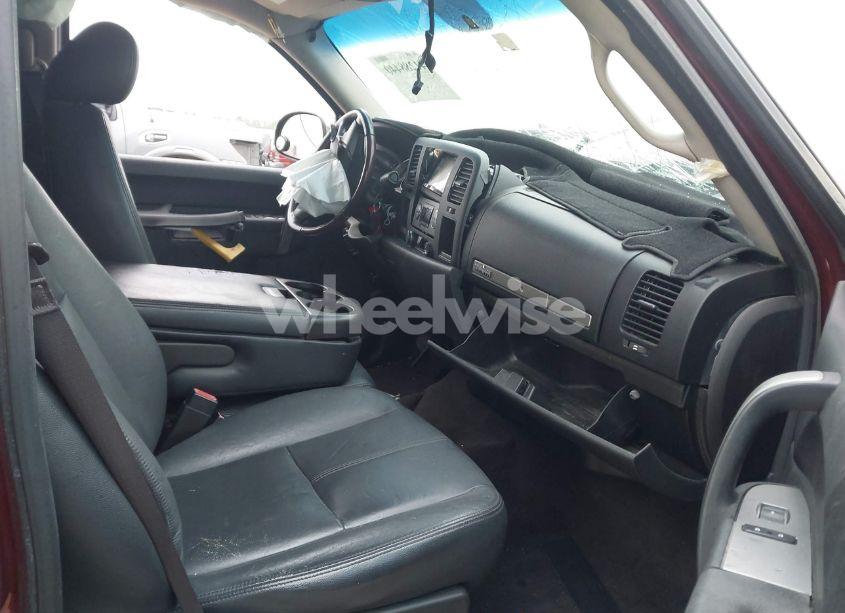 Photo 5 of 2013 Chevrolet Silverado 1500 LT (VIN 3GCPCSE04DG326587)