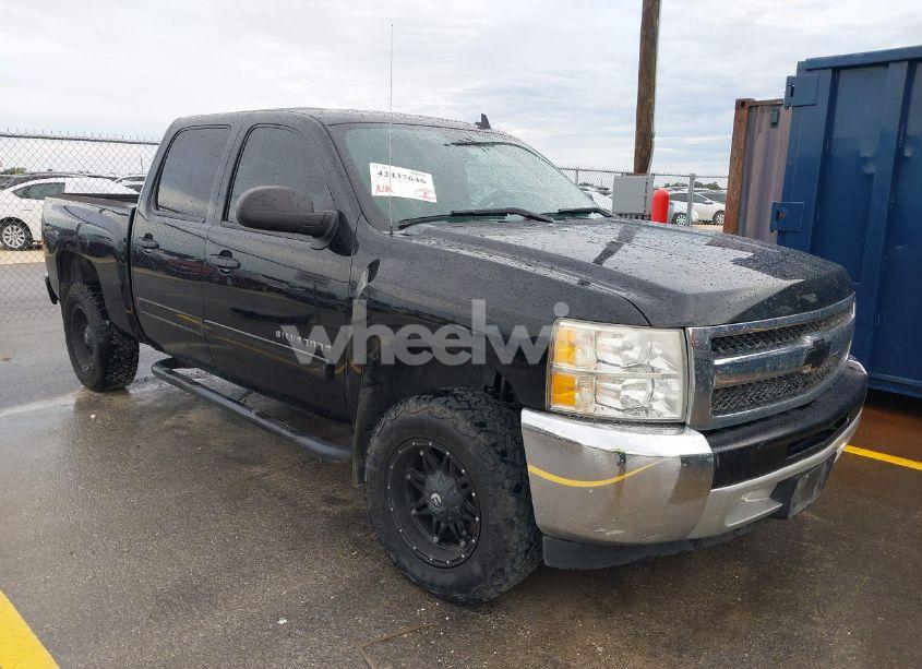 2013 Chevrolet Silverado 1500 LT (VIN 3GCPCSE04DG362912) main photo