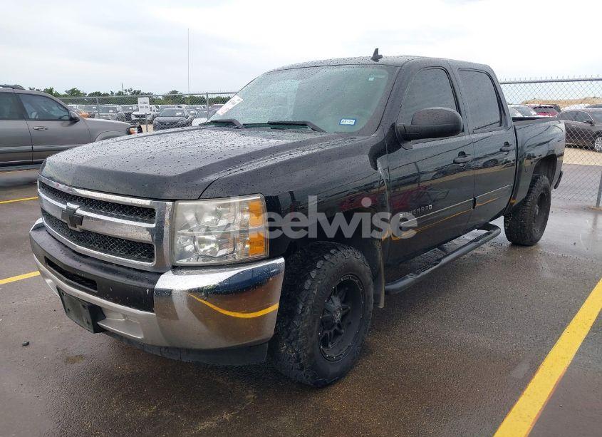 Photo 2 of 2013 Chevrolet Silverado 1500 LT (VIN 3GCPCSE04DG362912)