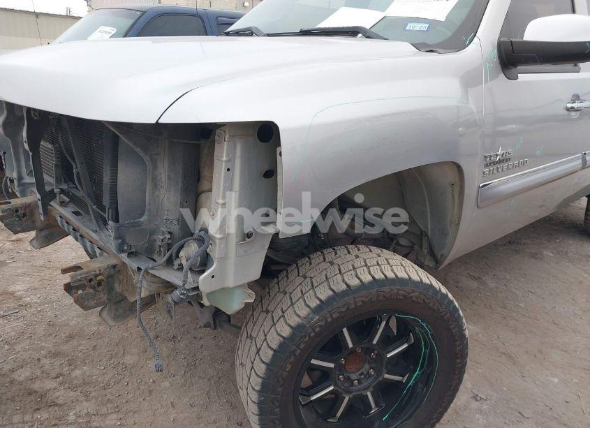 Photo 6 of 2013 Chevrolet Silverado 1500 LT (VIN 3GCPCSE04DG377720)