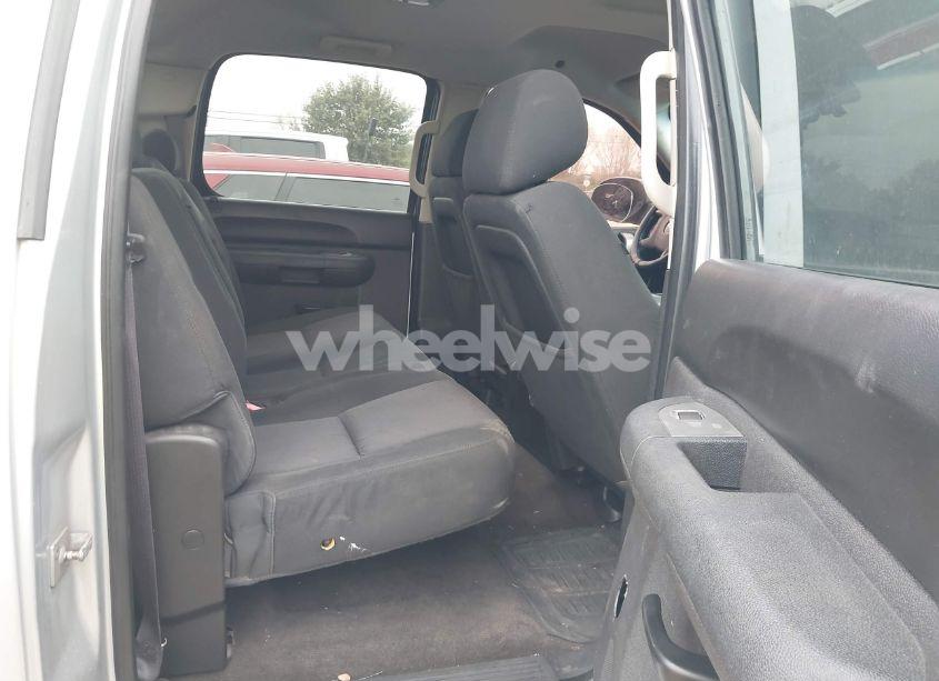 Photo 8 of 2013 Chevrolet Silverado 1500 LT (VIN 3GCPCSE04DG377720)