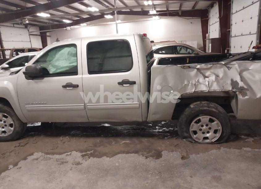 Photo 14 of 2011 Chevrolet Silverado 1500 LT (VIN 3GCPCSE05BG173540)