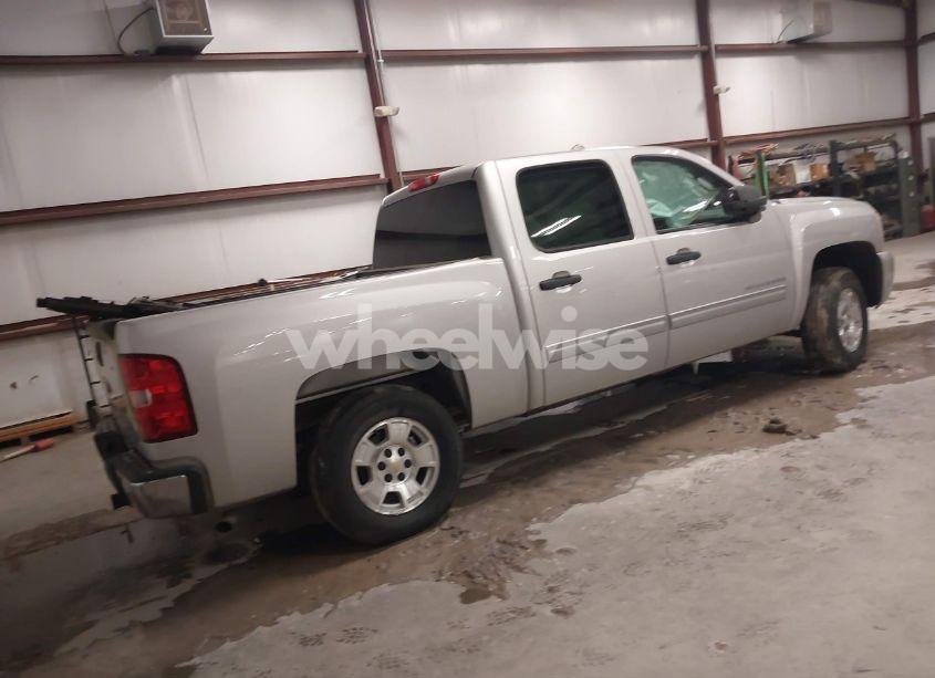 Photo 4 of 2011 Chevrolet Silverado 1500 LT (VIN 3GCPCSE05BG173540)