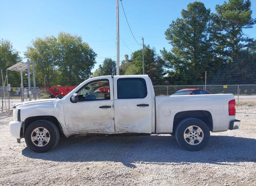 Photo 14 of 2011 Chevrolet Silverado 1500 LT (VIN 3GCPCSE05BG347946)