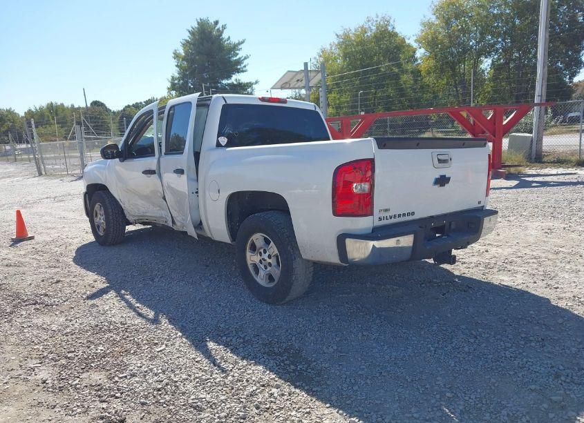 Photo 3 of 2011 Chevrolet Silverado 1500 LT (VIN 3GCPCSE05BG347946)