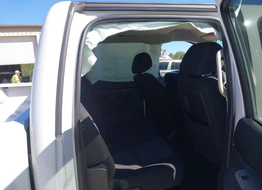 Photo 8 of 2011 Chevrolet Silverado 1500 LT (VIN 3GCPCSE05BG347946)