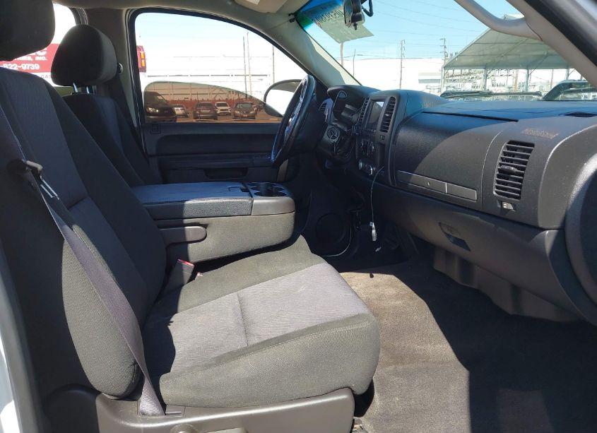 Photo 5 of 2012 Chevrolet Silverado 1500 LT (VIN 3GCPCSE05CG187567)