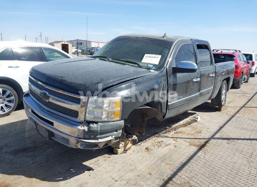 Photo 2 of 2013 Chevrolet Silverado 1500 LT (VIN 3GCPCSE05DG379301)