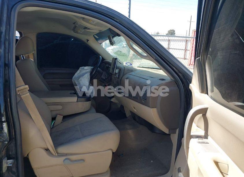 Photo 5 of 2013 Chevrolet Silverado 1500 LT (VIN 3GCPCSE05DG379301)