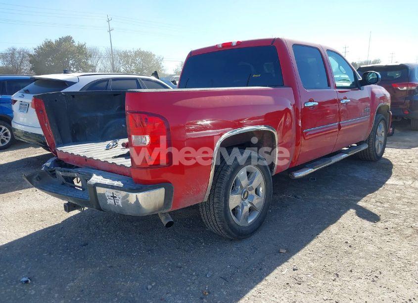 Photo 4 of 2011 Chevrolet Silverado 1500 LT (VIN 3GCPCSE06BG261755)