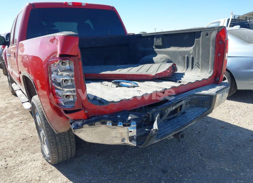 Photo 6 of 2011 Chevrolet Silverado 1500 LT (VIN 3GCPCSE06BG261755)