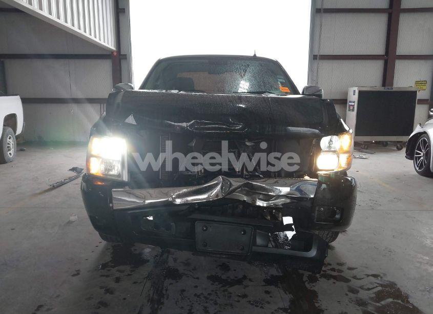 Photo 6 of 2011 Chevrolet Silverado 1500 LT (VIN 3GCPCSE06BG281181)