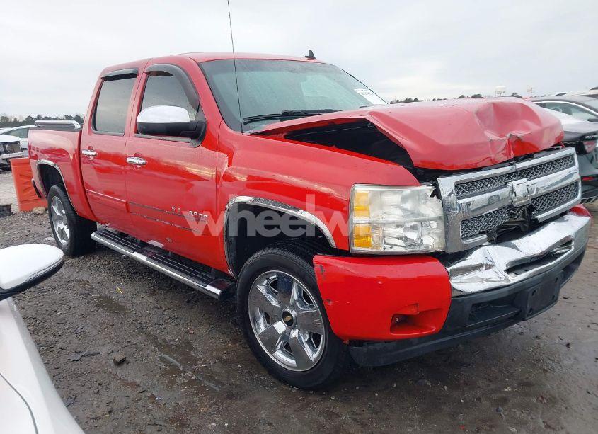 2011 Chevrolet Silverado 1500 LT (VIN 3GCPCSE06BG324644) main photo