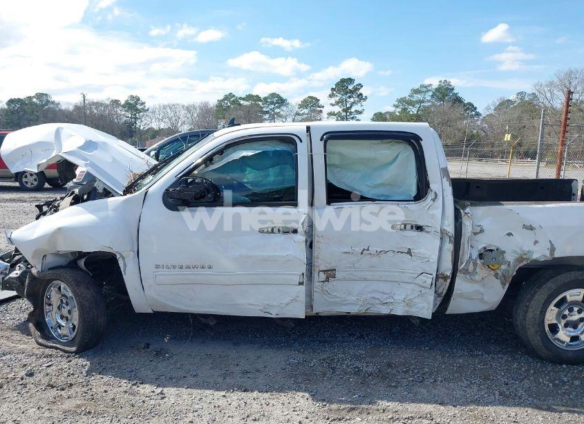 Photo 13 of 2013 Chevrolet Silverado 1500 LT (VIN 3GCPCSE06DG169001)