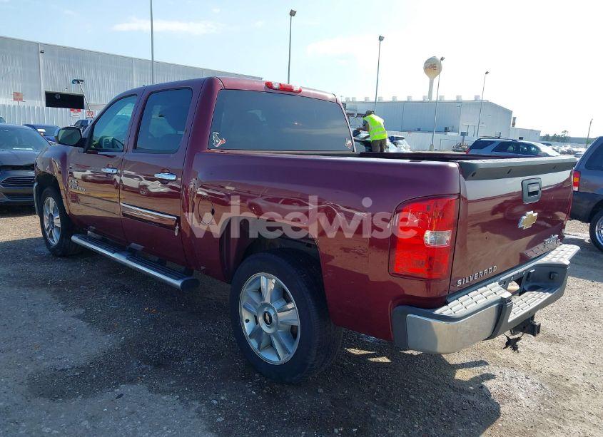 Photo 3 of 2013 Chevrolet Silverado 1500 LT (VIN 3GCPCSE06DG204202)