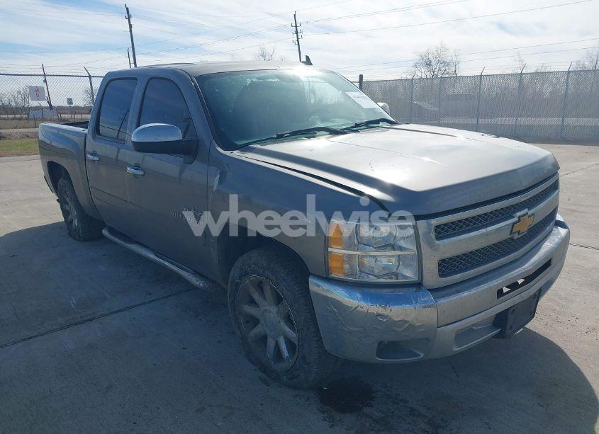 2013 Chevrolet Silverado 1500 LT (VIN 3GCPCSE06DG246854) main photo