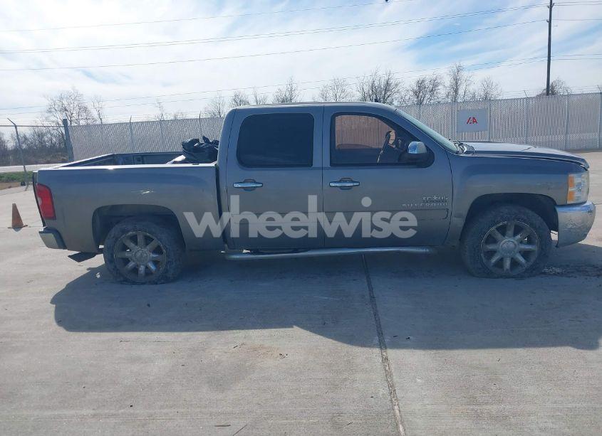 Photo 13 of 2013 Chevrolet Silverado 1500 LT (VIN 3GCPCSE06DG246854)