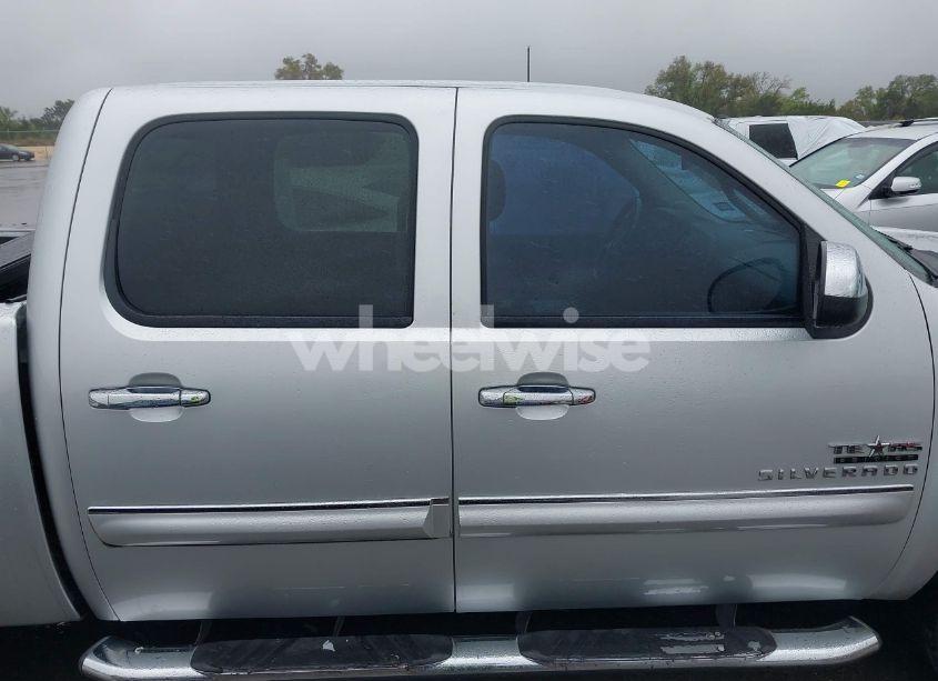 Photo 13 of 2013 Chevrolet Silverado 1500 LT (VIN 3GCPCSE06DG302775)