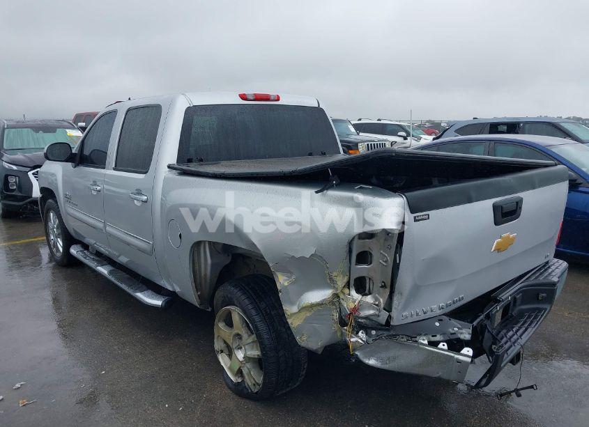 Photo 3 of 2013 Chevrolet Silverado 1500 LT (VIN 3GCPCSE06DG302775)