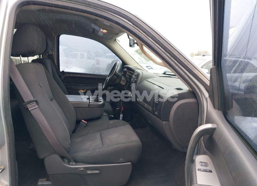 Photo 5 of 2013 Chevrolet Silverado 1500 LT (VIN 3GCPCSE06DG302775)
