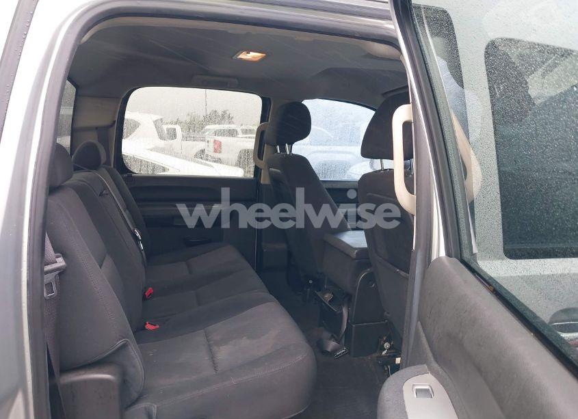 Photo 8 of 2013 Chevrolet Silverado 1500 LT (VIN 3GCPCSE06DG302775)
