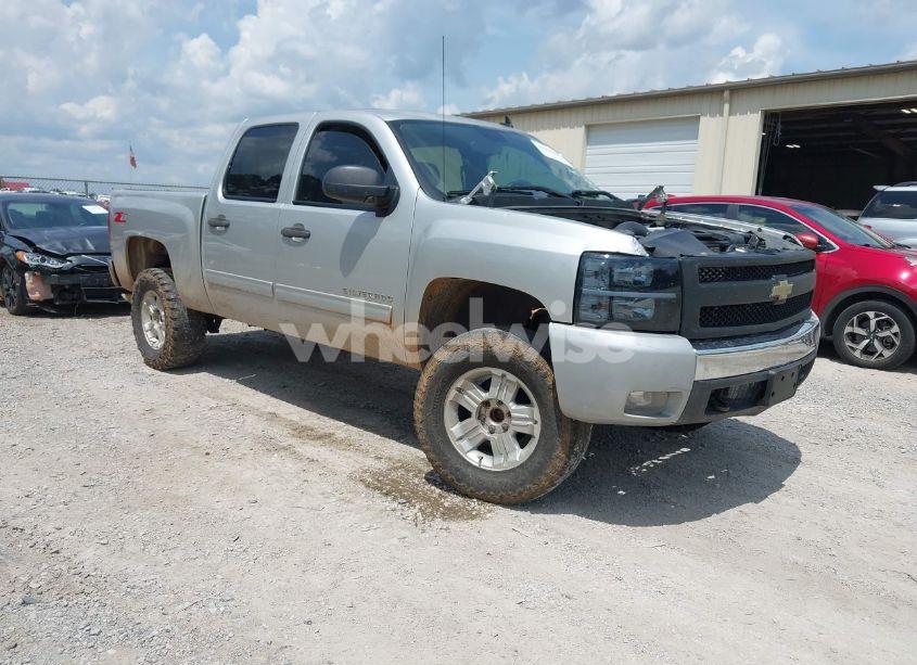 2011 Chevrolet Silverado 1500 LT (VIN 3GCPCSE07BG180599) main photo