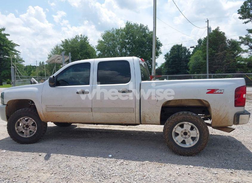 Photo 14 of 2011 Chevrolet Silverado 1500 LT (VIN 3GCPCSE07BG180599)