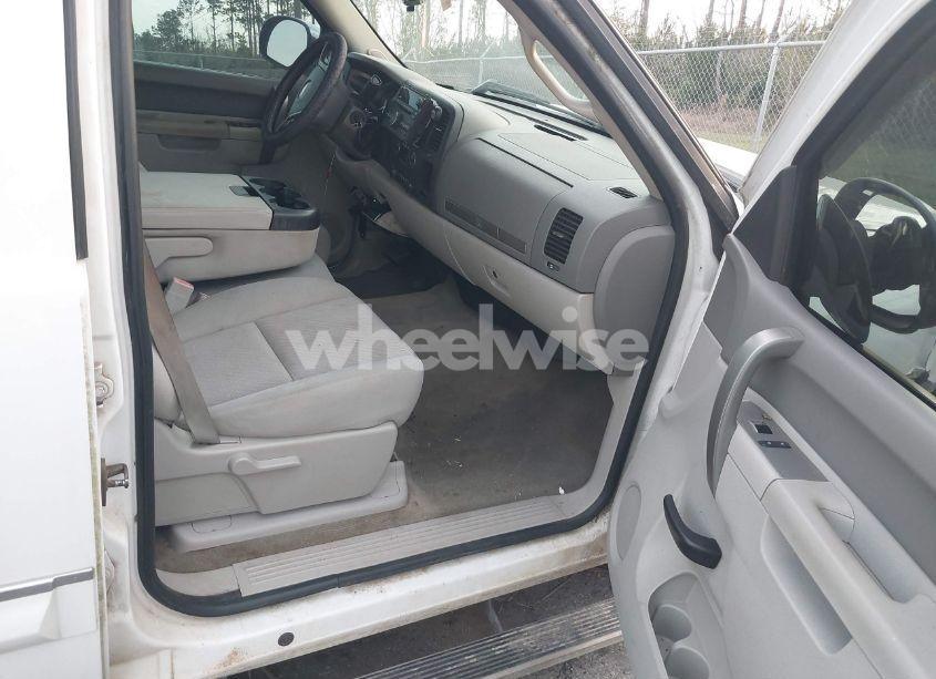 Photo 5 of 2012 Chevrolet Silverado 1500 LT (VIN 3GCPCSE07CG115883)