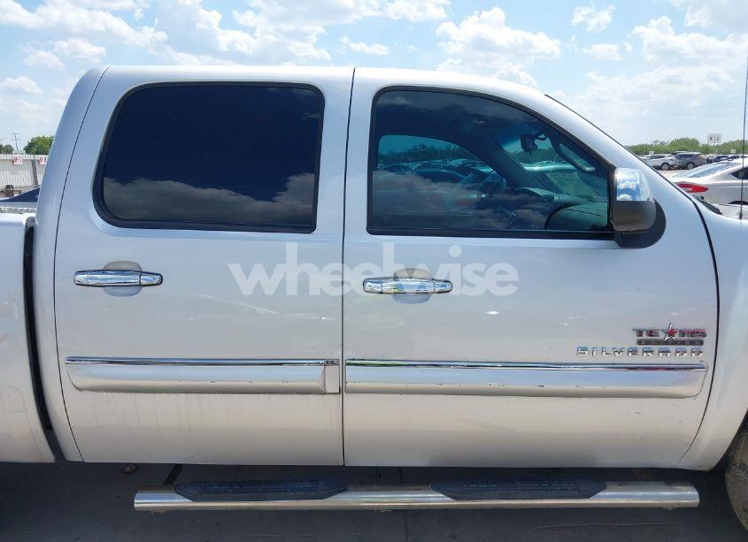 Photo 13 of 2012 Chevrolet Silverado 1500 LT (VIN 3GCPCSE07CG223551)