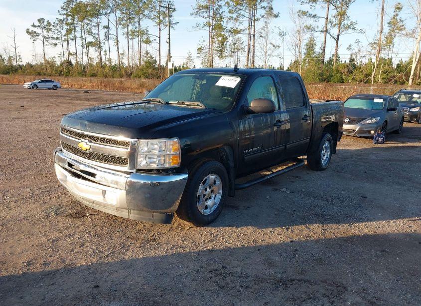 Photo 2 of 2013 Chevrolet Silverado 1500 LT (VIN 3GCPCSE07DG104268)