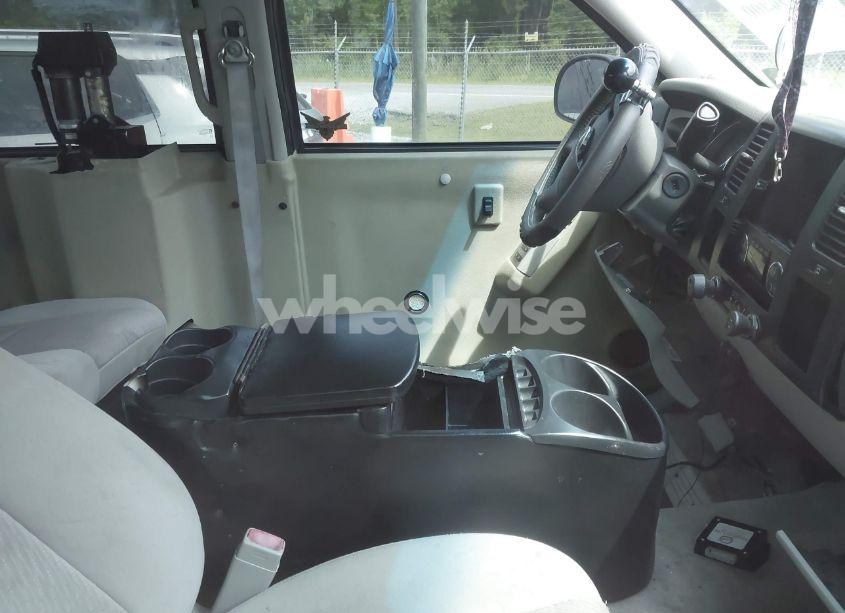 Photo 5 of 2013 Chevrolet Silverado 1500 LT (VIN 3GCPCSE07DG117456)