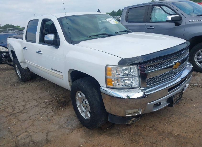 2013 Chevrolet Silverado 1500 LT (VIN 3GCPCSE07DG118042) main photo