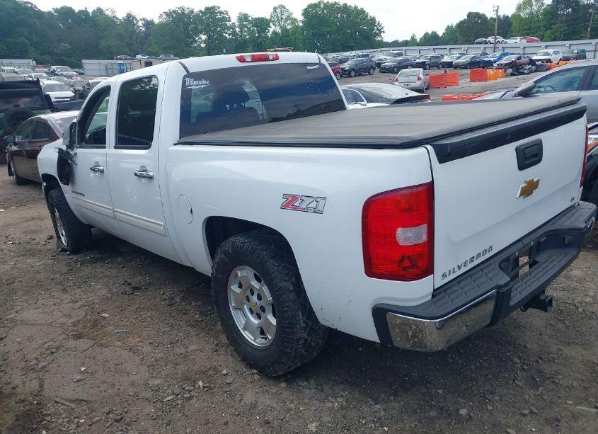 Photo 3 of 2013 Chevrolet Silverado 1500 LT (VIN 3GCPCSE07DG118042)