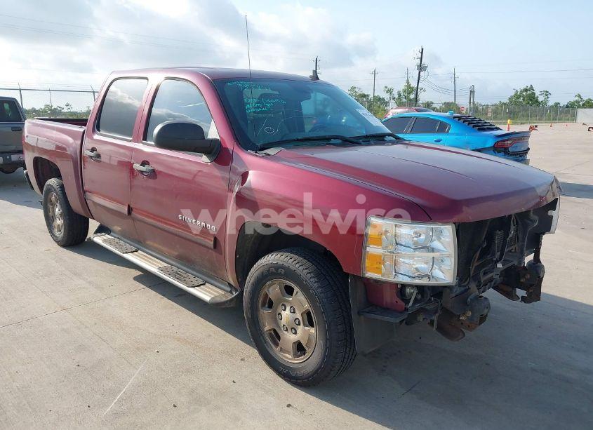 2013 Chevrolet Silverado 1500 LT (VIN 3GCPCSE07DG139554) main photo