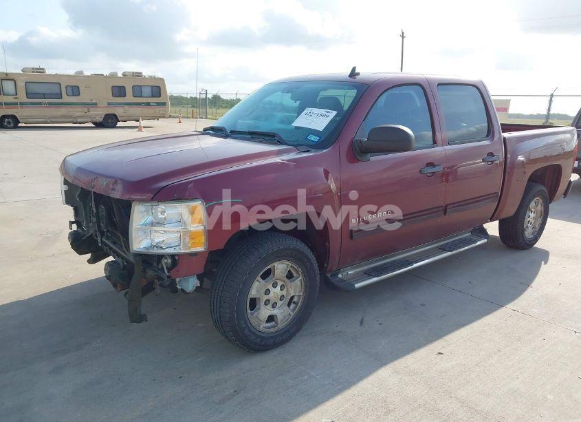 Photo 2 of 2013 Chevrolet Silverado 1500 LT (VIN 3GCPCSE07DG139554)