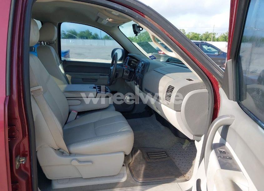 Photo 5 of 2013 Chevrolet Silverado 1500 LT (VIN 3GCPCSE07DG139554)