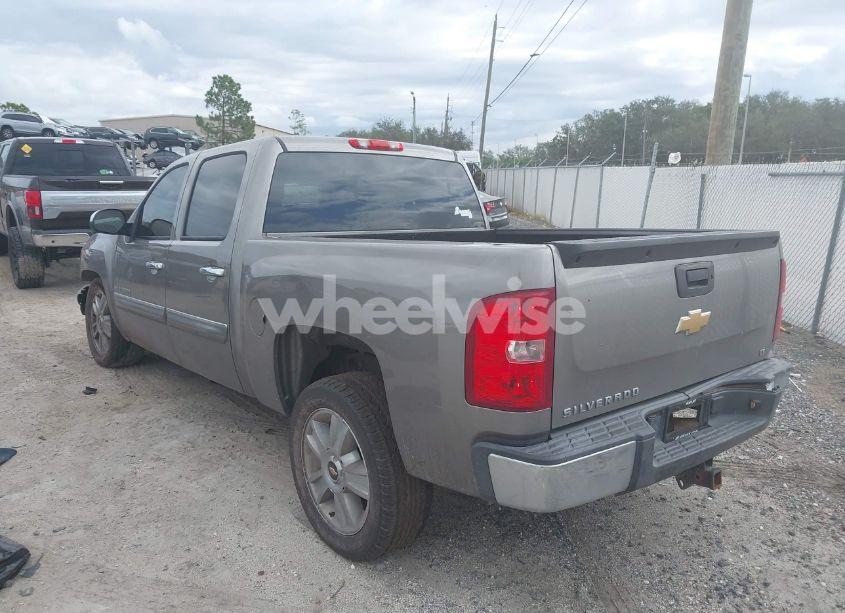 Photo 3 of 2013 Chevrolet Silverado 1500 LT (VIN 3GCPCSE07DG275201)