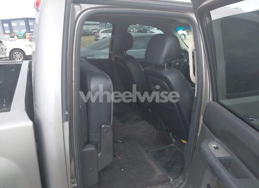 Photo 8 of 2013 Chevrolet Silverado 1500 LT (VIN 3GCPCSE07DG275201)